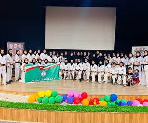 حضور بانوان در همایش حمایت از نیروهای مسلح در حملات رژیم غاصب اسرائیل