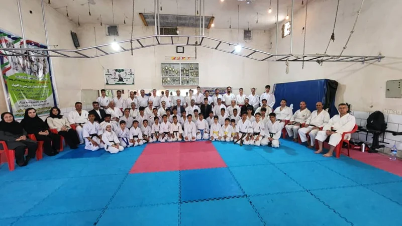 مراسم تجلیل از استاد احمد علی کشاورز در شهرستان مرودشت