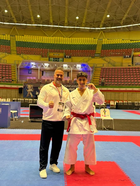 محمد متین خسروی به مدال طلای مسابقات قهرمانی کشور -انتخابی تیم ملی کاتا رده نوجوانان دست یافت